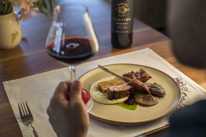 Experiência gastronômica em restaurante de Mendoza